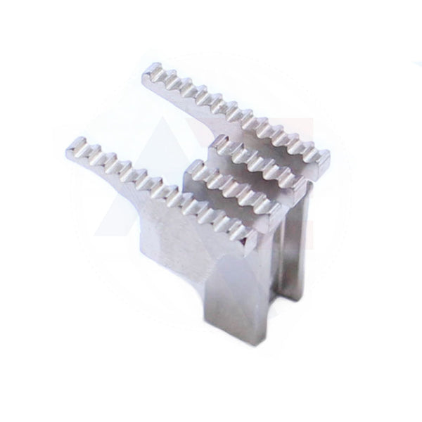 13354204 Main Feed Dog